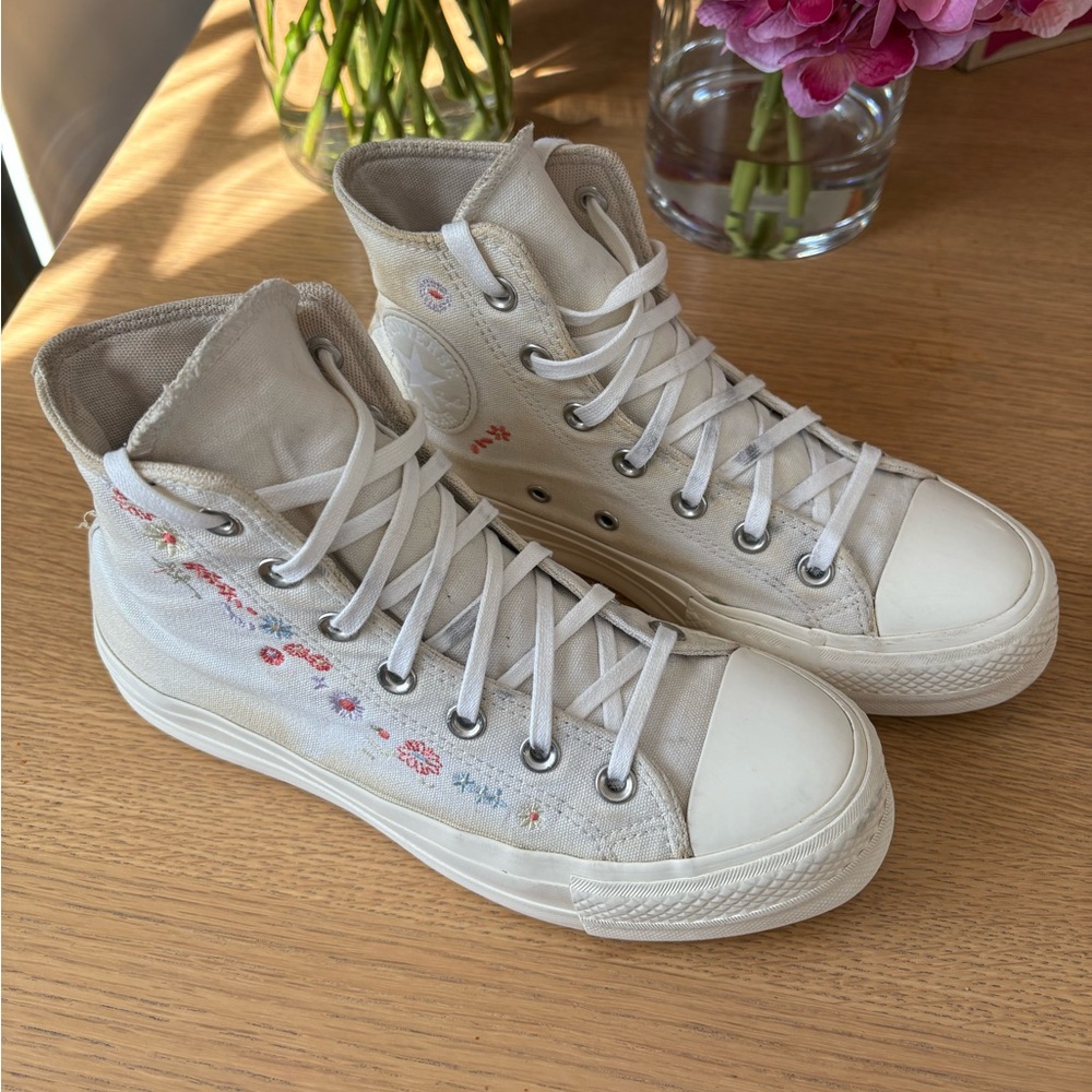Converse Chuck Taylor All Star Floral Embroidery